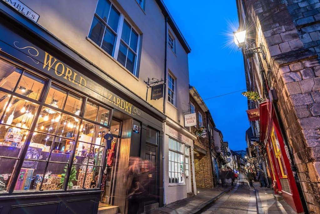 Luxury Apartment Opposite The Shambles York Dış mekan fotoğraf